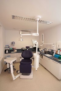 Iosis Dental Clinic (Godalming) 139982 Image 3